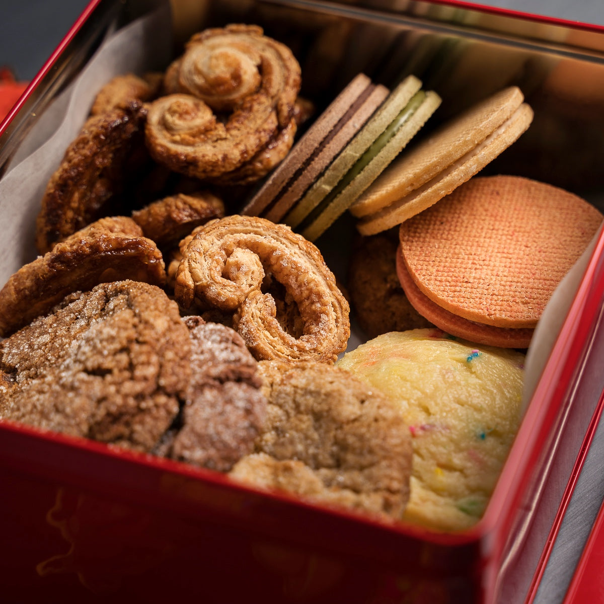 Baker's Cookie Tin 🍁