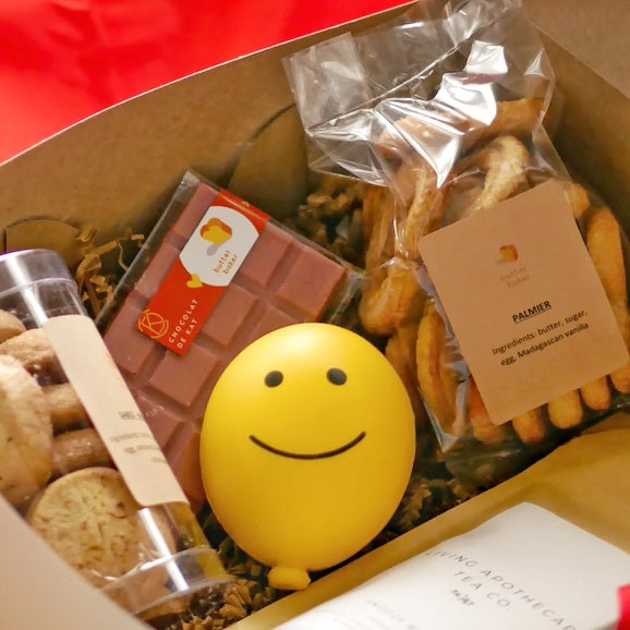 "Cheers!" Gift Box 🍁